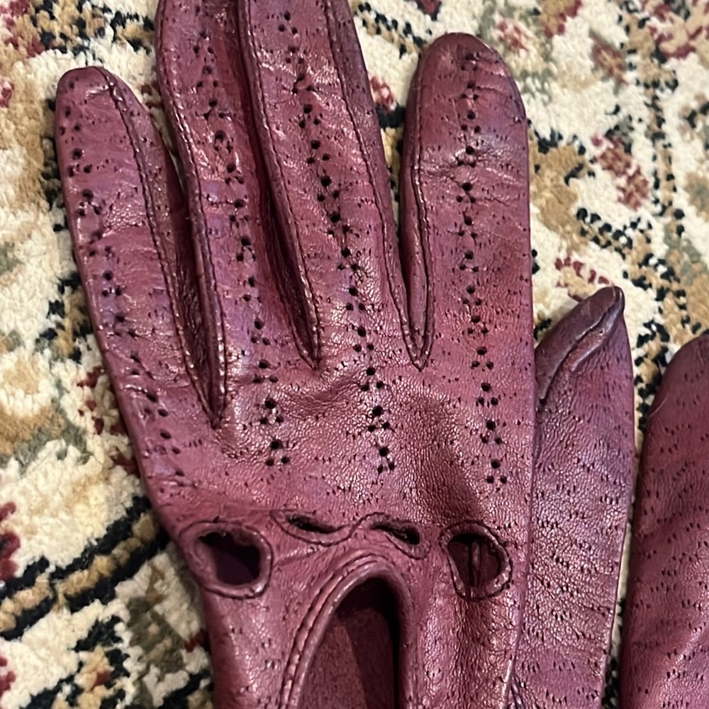 Maroon/Red Leather Gloves - Genuine Leather (small/petite) - Picture 5 of 10